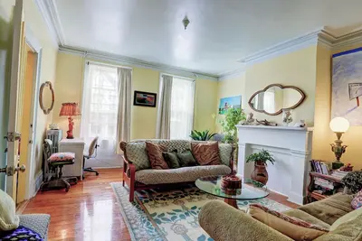 Image de Gracieuse 3-Br Jardin appartement dans le coeur de Hudson