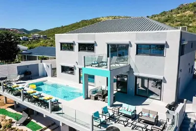Image de Superbe villa de vacances pour grand groupe de famille et d'amis! Des vues spectaculaires!