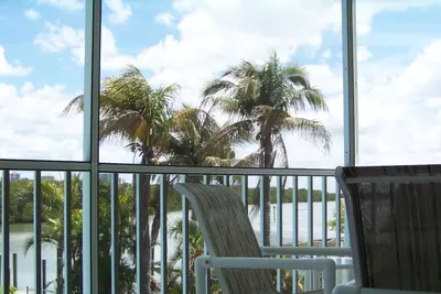 Image de Bayfront sur Bonita Beach-moderne, quais accès à la plage, la piscine, la communauté! ! !