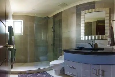 Condo de luxe 1 chambre en bord de mer dans le centre de Cabarete, vue sur la mer, Convivial