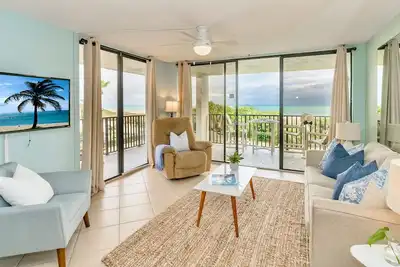 Image de Lumineux Condo d'angle Oceanfront Direct. Sur la plage! Vues incroyables!