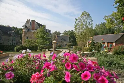 Image de Le Domaine des Forges propose le gite du Bocqueur piscine couverte et chauffée