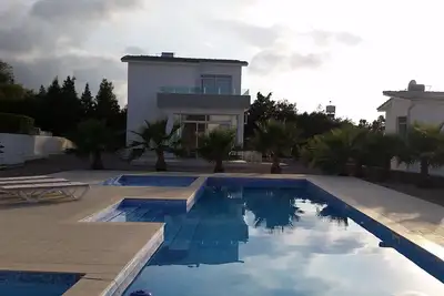 Image de Village Situation avec vue imprenable sur la mer \/ piscine, Ă 3 minutes Ă pied de restaurants