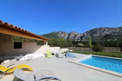 \" Mas De Pierre\"   Piscine Avec Vue Panoramique sur Moustiers Ste Marie - Verdon