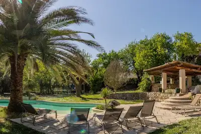 Image de Mas du côté Sud Martignargues 16 personnes avec Piscine privée