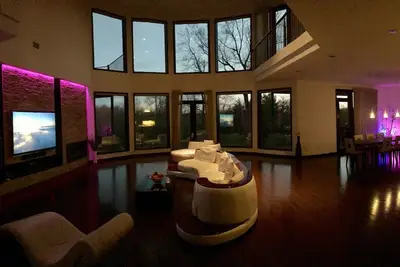 Image de Modern Mansion Near Nyc, aéroports, restaurants, activités, shopping et plus!