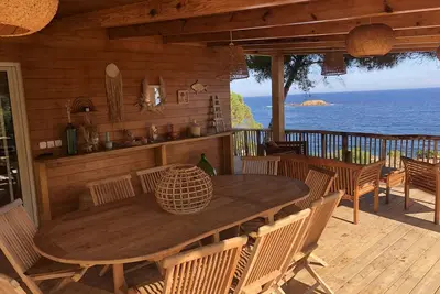 Image de Villa pieds dans l'eau accès directe à plage Promo vacances de la Toussaint