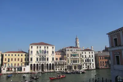Image de Surplombant le Grand Canal, petit logement sur deux niveaux
