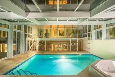 Image de Sandbanks Peninsula Superbe maison de luxe moderne - piscine chauffée et bain à remous
