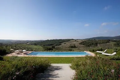 Image de Villa moderne avec piscine privée et belles vues ouvertes
