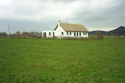 Image de Chaume Gîte Surplombant Ballisodare Bay sur le chemin de l'Atlantique sauvage