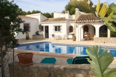Image de 3\/4 Chambre Moraira villa avec piscine, air conditionné et wifi gratuit plus Uk Tv et plus
