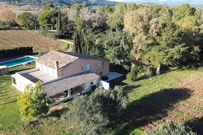 Image de gitedeprovence. fr\n2 villas réunies 7 chambres, climatisée, piscine privative