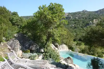 Image de Une luxueuse villa afin bénéficier d’une intimité, a 10min de belles plages.
