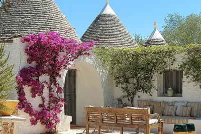 Image de Trulli de charme dans une oliveraie centenaire, Ă 20 minutes de la mer d'Ostuni