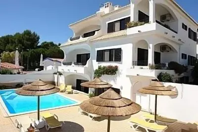 Image de Bel et confortable appartement \/ villa à Alvôr à seulement 300 mètres du centre