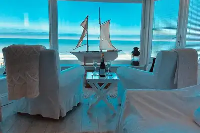 Image de Élégant appartement Beach House avec une vue imprenable sur la mer