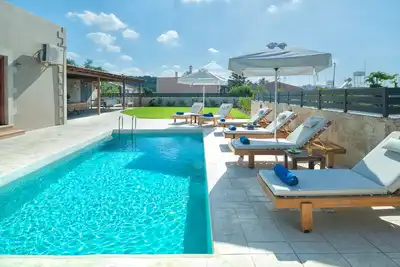 Image de Villa Kalypso, idéale pour les grandes familles et les amis! À distance de marche des commodités!