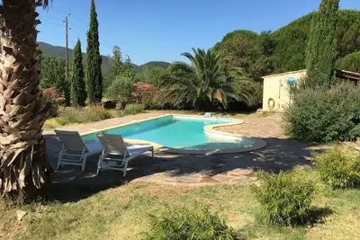 Image de Villa avec des vues magnifiques, une grande piscine et des terrasses