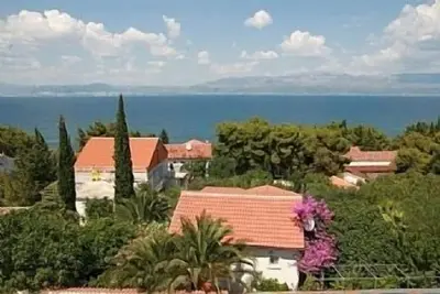 Image de Bel appartement moderne avec vue spectaculaire sur la mer \/ montagne
