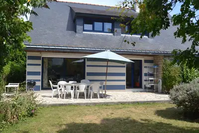 Image de Plage à 100m, Grande Villa de 5 Chambres avec Jardin Arboré