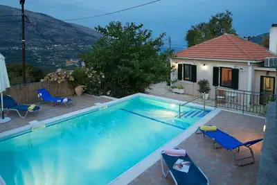 Image de Villa Avisania à proximité de Agia Efimia, piscine privée, vue magnifique sur la mer, zone rurale