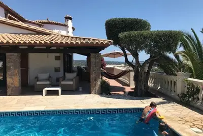 Image de De la mer à la montagne, détendez-vous dans cette belle maison sur la Costa Brava