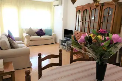 Image de Spacieux Apt, climatisation, ascenseur, parking, terrasse privée, promenade de la plage et de la ville, Wifi gratuit