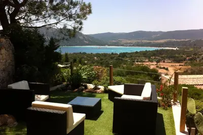 Mini villa rénovée Vue Mer 4 couhages baie Santa Giulia Plage 800m à pied