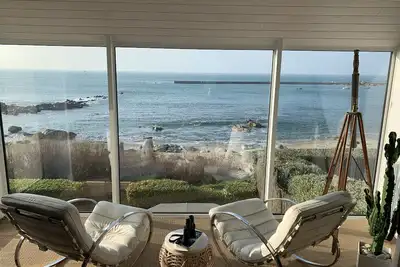Image de 'Le Paradis Bleu' maison \" les pieds dans l'eau\"