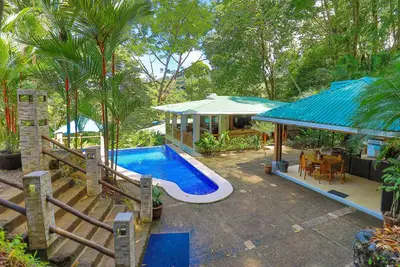 Image de Luxe Vue sur l'océan et entièrement équipée Location Maison