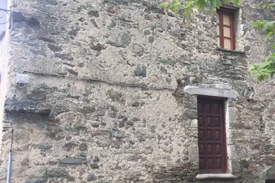Image de Maison avec grande terrasse dans village typique de Haute-Corse