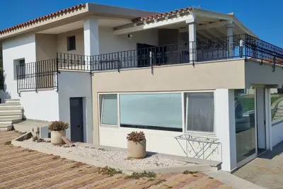 Image de Tranquillité et mer. . . . Villa avec vue sur la mer