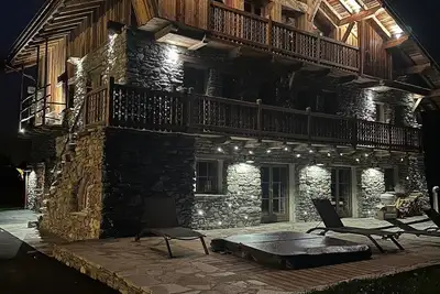 Image de Luxury Self Cater Chalet - Private Swimming Pool - Steam Room - Outdoor Hot Tub