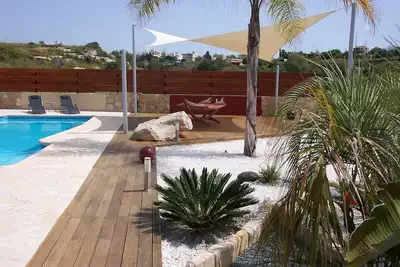 Image de Villa fabuleuse avec jacuzzi à la piscine