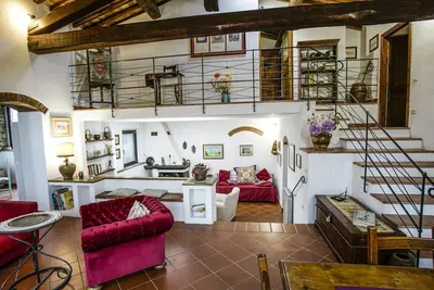 Image de Villa toscane typique, piscine privée et grand parc privé.