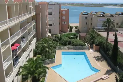 Image de Gruissan - T2 vue mer, grand balcon, parking, piscine et plage Grazel à 100m