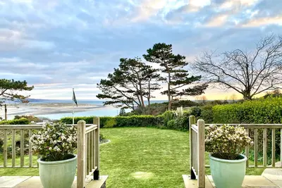 Image de Belle maison victorienne bien aménagée avec vue imprenable sur l'estuaire de Dyfi