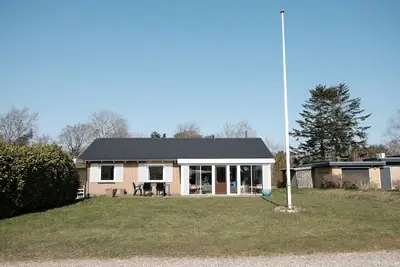 Image de Charmante petite maison près du port d'Ejerslev et du Limfjord. 100 mètres de la plage.
