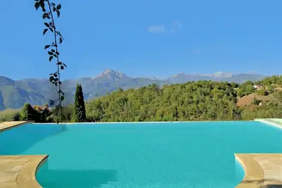 Barga - Cottage indépendant, sur 6 hectares, avec piscine privée
