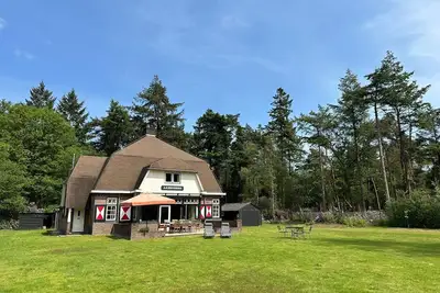 Image de Magnifique Mansion House, rustique situé au milieu de la nature