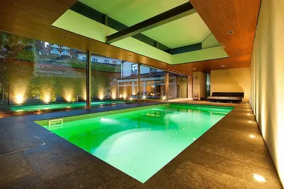 Image de Luxueux manoir avec jardin privé et piscine couverte au cœur de Bruges