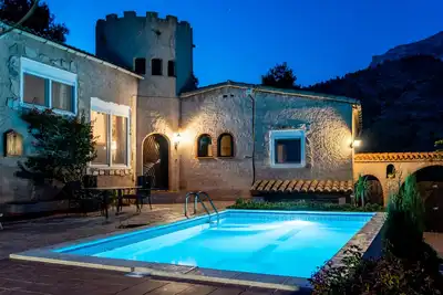 Image de Authentique villa espagnole avec piscine privée + une vue panoramique sur les montagnes et la mer