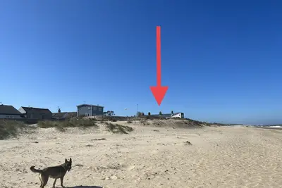 Image de One Coastguard Cottage - sur la plage de sable de Caister