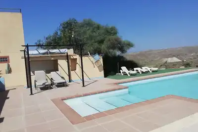 Calme et vues dans ce chalet hors des sentiers battus, situé dans le désert de Tabernas.