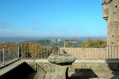 Image de Castell Trisor - beau château de vacances avec piscine fantastique