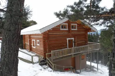 Image de Superbe chalet en rondins naturels proche des angles pyrénées