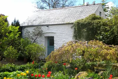 Image de Cottage 1 Chambre Ă 1 mile de la mer dans Dyffryn Fernant Garden