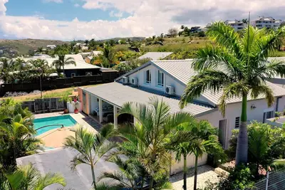 Image de Villa de standing avec piscine : La Villa Miranda Meuble de Tourisme 4 *
