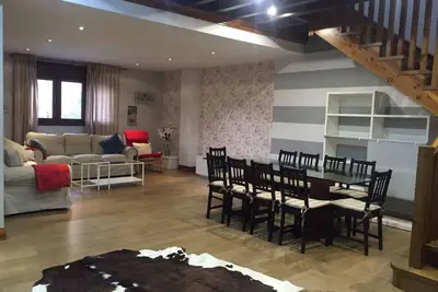 Image de Appartement moderne 250 m2 Ă 10 \"Ă pied du quartier historique